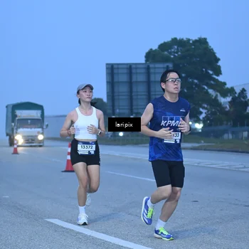 Runner Photo 7586561