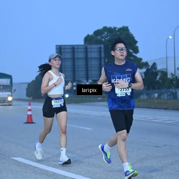 Runner Photo 7586564