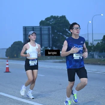 Runner Photo 7586565