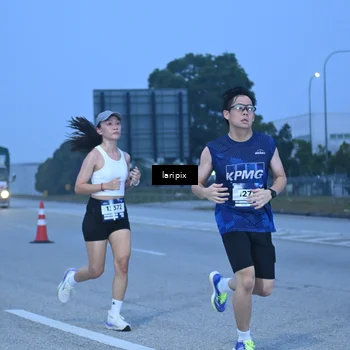 Runner Photo 7586567