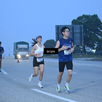 Runner Photo 7586568