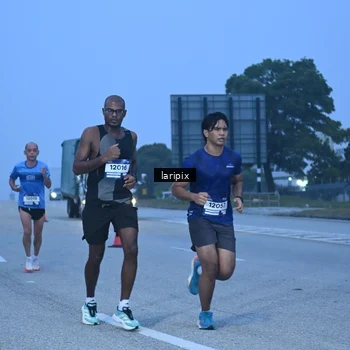 Runner Photo 7586576