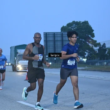 Runner Photo 7586584