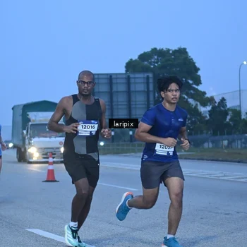 Runner Photo 7586585