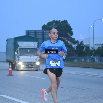 Runner Photo 7586589