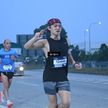 Runner Photo 7586593