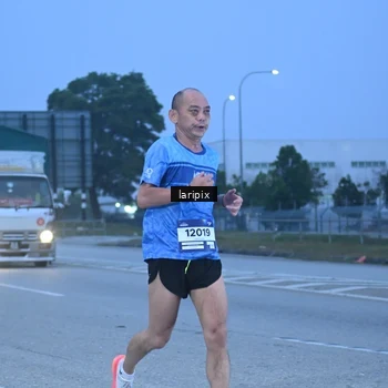 Runner Photo 7586594