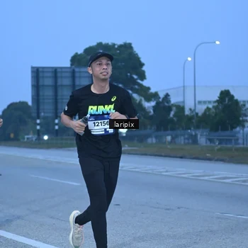 Runner Photo 7586598