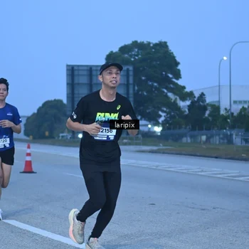 Runner Photo 7586603