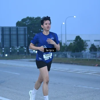 Runner Photo 7586607
