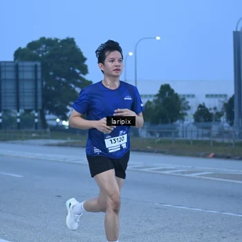 Runner Photo 7586608