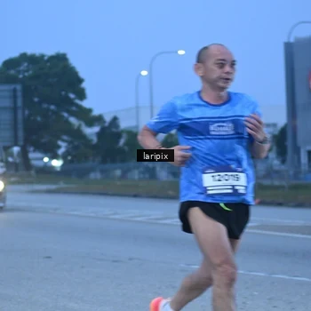Runner Photo 7586612