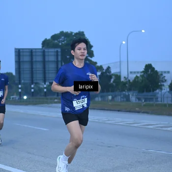 Runner Photo 7586614