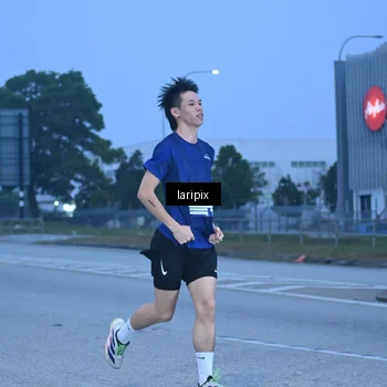 Runner Photo 7586617