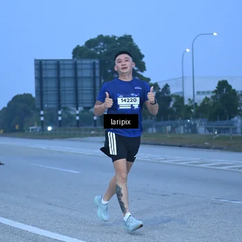 Runner Photo 7586622