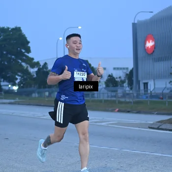 Runner Photo 7586627