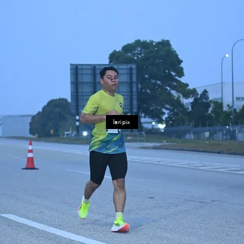 Runner Photo 7586629