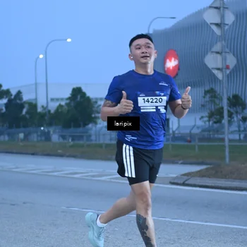 Runner Photo 7586630