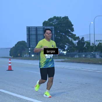 Runner Photo 7586632