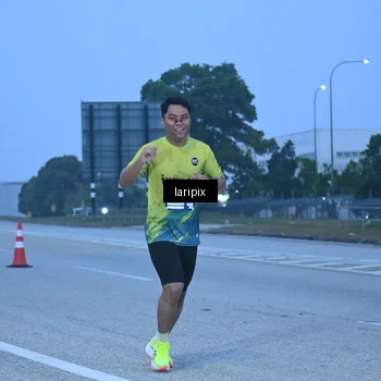 Runner Photo 7586636