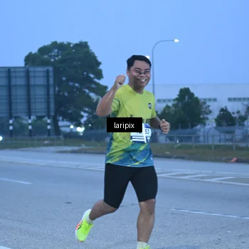 Runner Photo 7586637