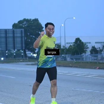 Runner Photo 7586639