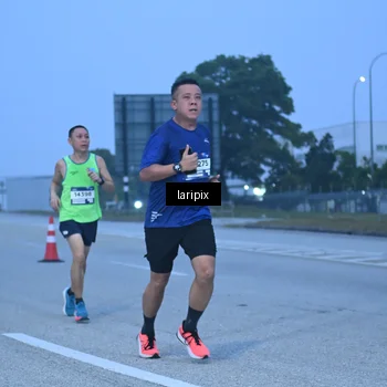 Runner Photo 7586641