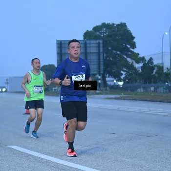 Runner Photo 7586643