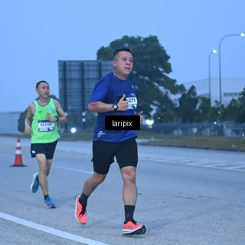 Runner Photo 7586644
