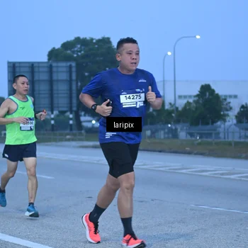 Runner Photo 7586647