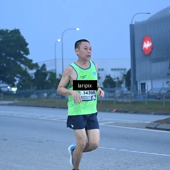 Runner Photo 7586654