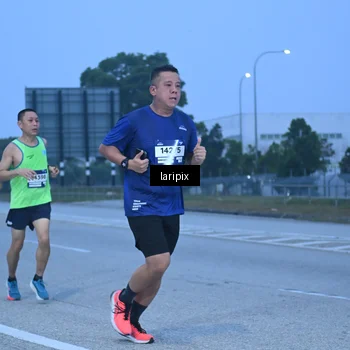 Runner Photo 7586655