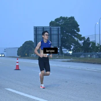 Runner Photo 7586656