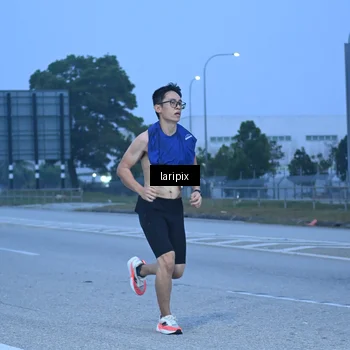 Runner Photo 7586661