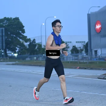 Runner Photo 7586663