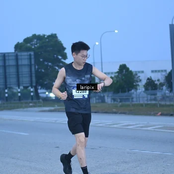 Runner Photo 7586669