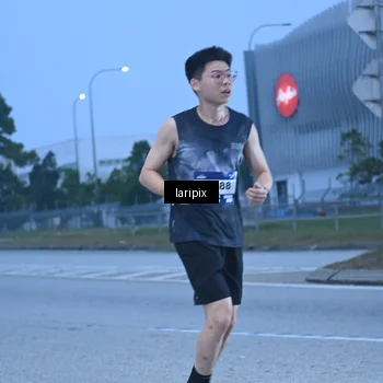 Runner Photo 7586673