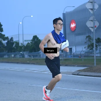 Runner Photo 7586676