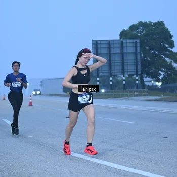 Runner Photo 7586678