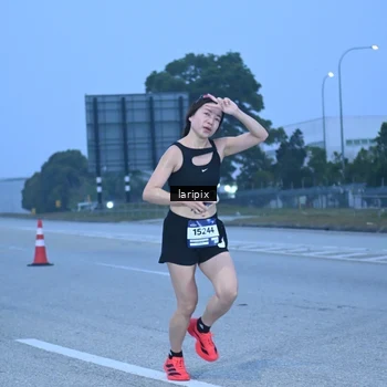 Runner Photo 7586682