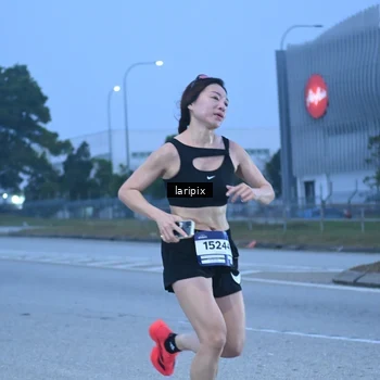 Runner Photo 7586689