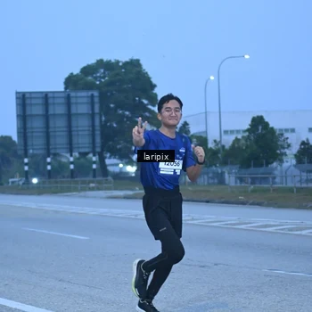 Runner Photo 7586692