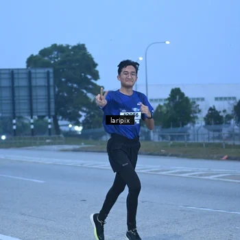 Runner Photo 7586693