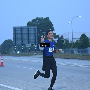 Runner Photo 7586695