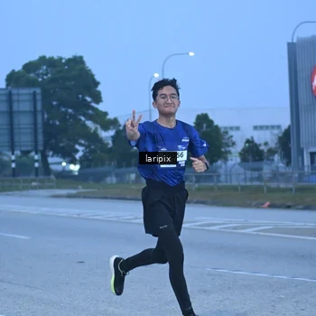 Runner Photo 7586696