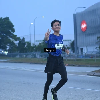 Runner Photo 7586697