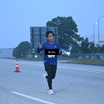 Runner Photo 7586703