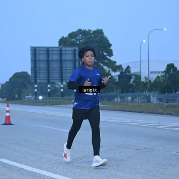 Runner Photo 7586705