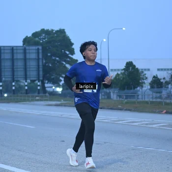 Runner Photo 7586708