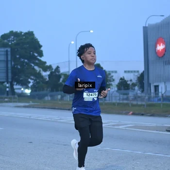Runner Photo 7586710